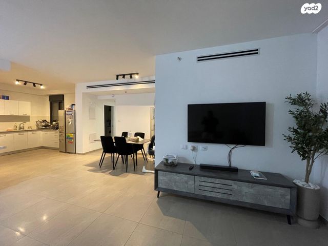 דירה, שדרות יצחק שמיר 13, צריפין החדשה, באר יעקב