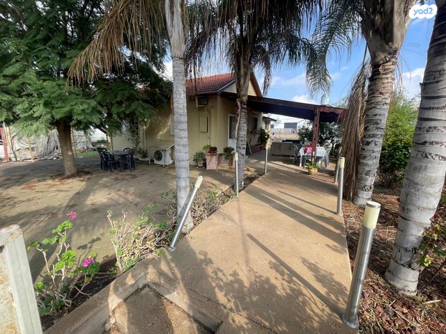 בית פרטי/ קוטג', ברקן 16, מבועים, מבועים