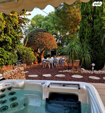 בית פרטי/ קוטג', מצפה נוף 33, מערבית, כרמיאל