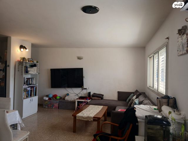 בית הערבה 10