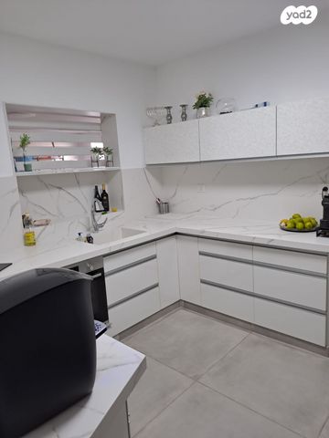 דירת גן, אדוריים 235, ההעפלה, קרית גת