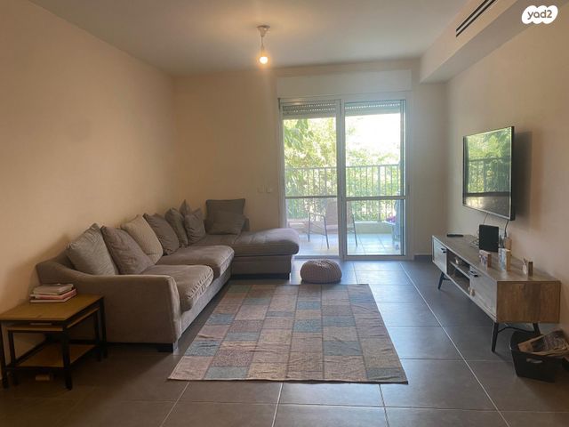 דירה, שבט יהודה 6, אחיסמך, לוד