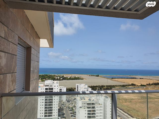 גג/ פנטהאוז, השחף 15, החותרים, טירת כרמל