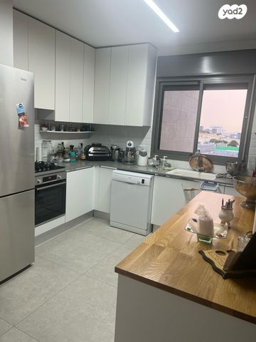 דירה, רקפת 10, הפרחים, חריש