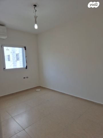 דירה, הירדן 60, נגבה, רמת גן