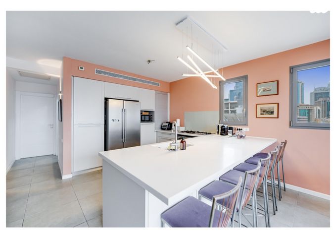 גג/ פנטהאוז, יהודית 7, חרוזים, רמת גן