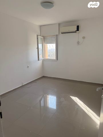 דירה, הרב אונטרמן 8, קרית הרב סלומון, פתח תקווה