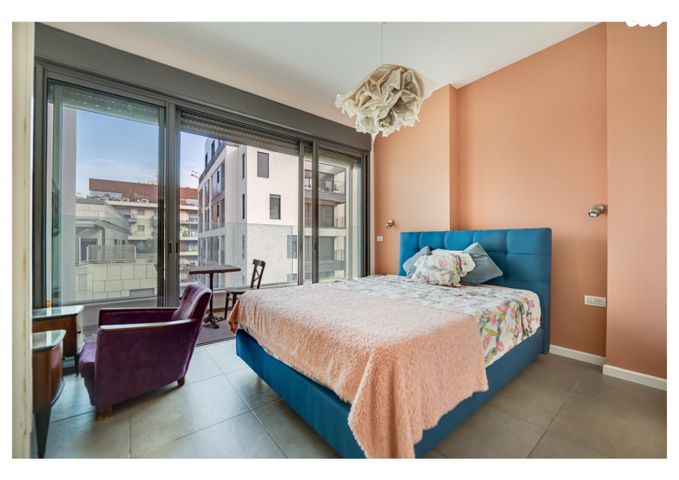 גג/ פנטהאוז, יהודית 7, חרוזים, רמת גן