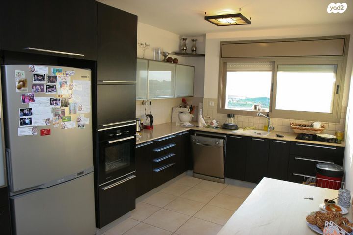 דירה, כרמל 27, אחוזת הנשיא, רחובות