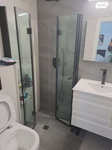 דירת גן, אדוריים 235, ההעפלה, קרית גת