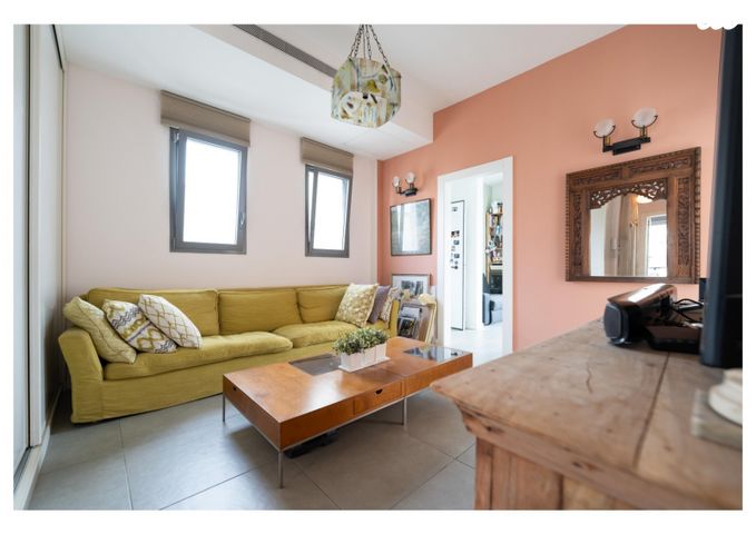 גג/ פנטהאוז, יהודית 7, חרוזים, רמת גן