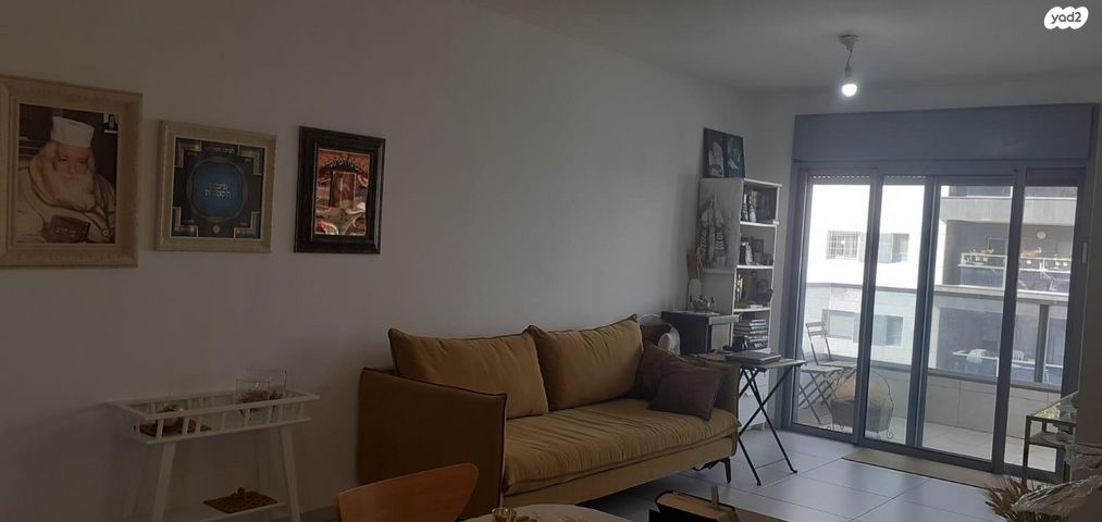 דירה, דרך האילנות 33, גדרה מזרח, גדרה