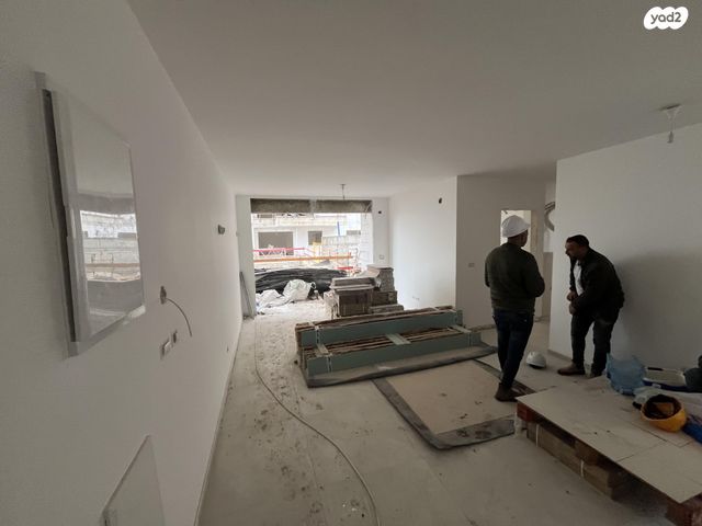 דירת גן, בר כוכבא 71, האצטדיון, טבריה