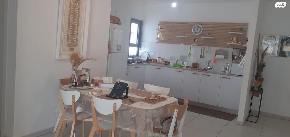 דירה, דרך האילנות 33, גדרה מזרח, גדרה