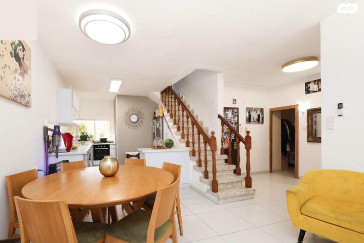 גג/ פנטהאוז, חביבה רייק 8, קרית שרת מזרח, חולון