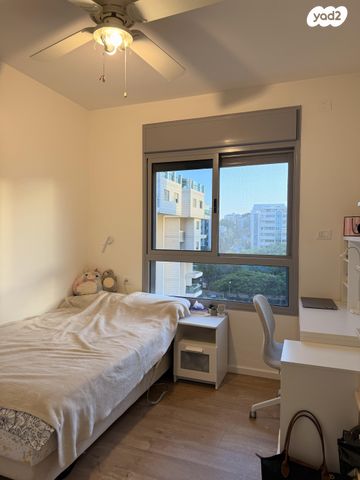 דירה, אמה טאובר פרידמן 5, הרצליה הירוקה, נווה עובד, הרצליה