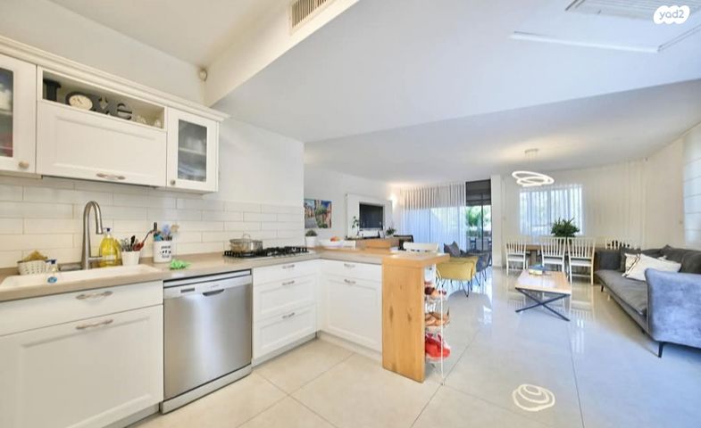 בית פרטי/ קוטג', לאה רבין 70, בנות חיל, ראשון לציון