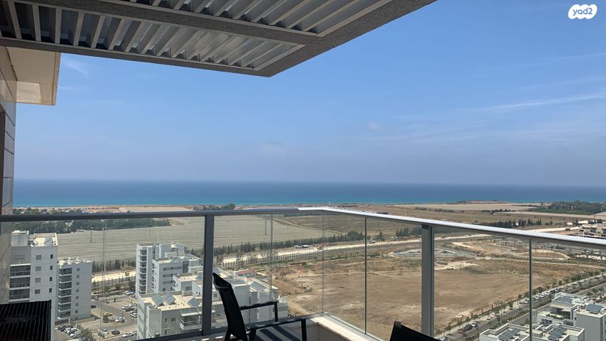 גג/ פנטהאוז, השחף 15, החותרים, טירת כרמל