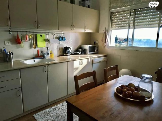 גג/ פנטהאוז, שער הגיא 14, רובע ד', אריאל