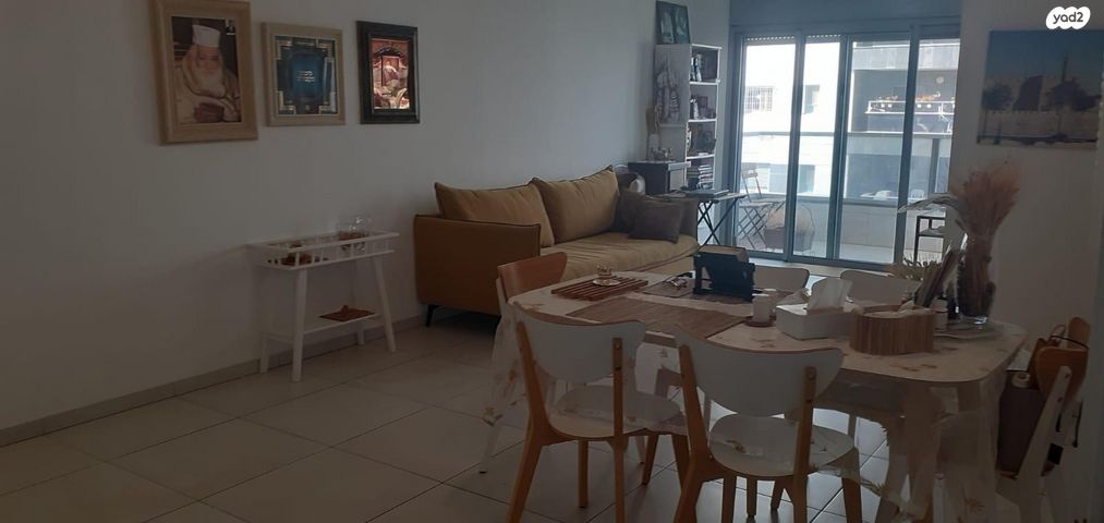 דירה, דרך האילנות 33, גדרה מזרח, גדרה