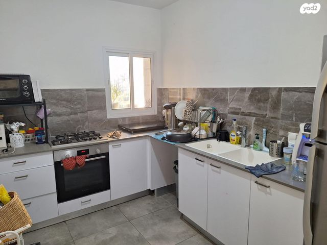 דירה, רועי קליין 18, נווה שמיר רמת בית שמש ה-1, בית שמש