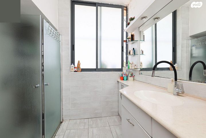 גג/ פנטהאוז, חביבה רייק 8, קרית שרת מזרח, חולון