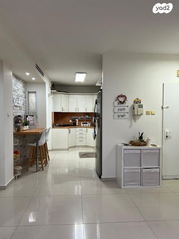 דירה, נפתלי בן אפרים 10, היובל, שרונה, רחובות