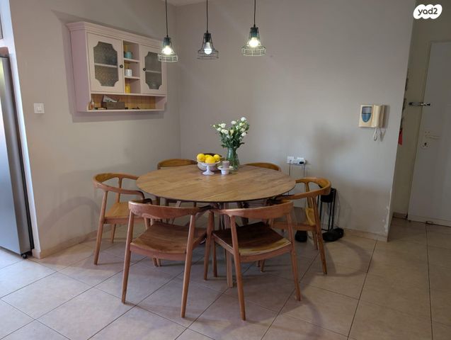 דירה, נחל פולג 1, צור יצחק, צור יצחק