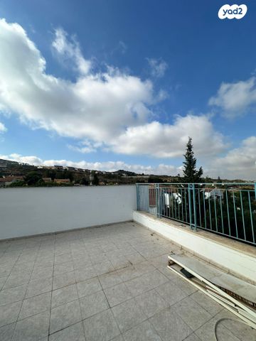 גג/ פנטהאוז, שער הגיא 14, רובע ד', אריאל