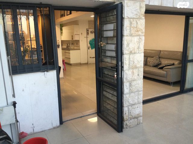 דירת גן, שבתאי הנגבי 63, גילה, ירושלים