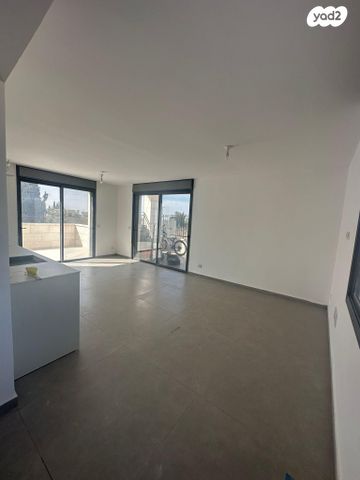 דירה, מבצע קדש 17, מעוז ציון ב', מבשרת ציון