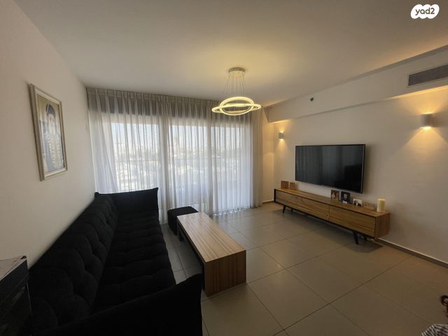 חיים בר לב 7