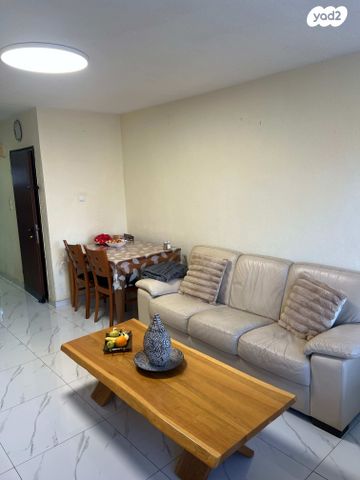 דירה, דרך לוי אשכול 196, קיראון, קרית אונו