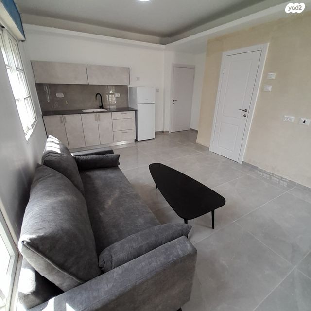 יחידת דיור, הוגו מולר 24, מרכז העיר, קרית אתא