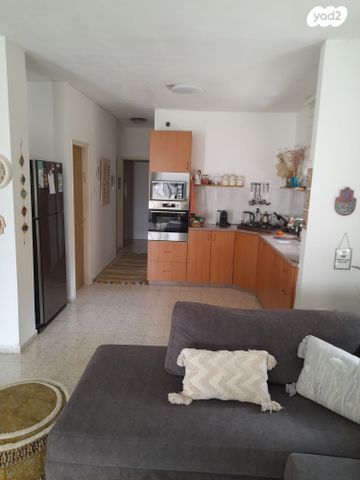 דירת גן, זית 5, מעוז ציון א', מבשרת ציון