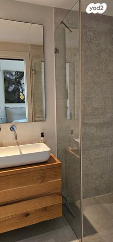 דופלקס, אבן סינא 7, עג'מי, גבעת העליה, תל אביב יפו