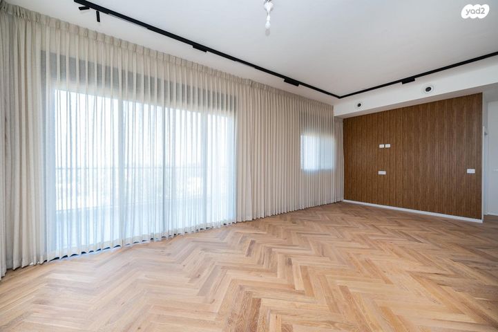 גג/ פנטהאוז, דרך הבנים 3, מרכז פרדס חנה, פרדס חנה כרכור