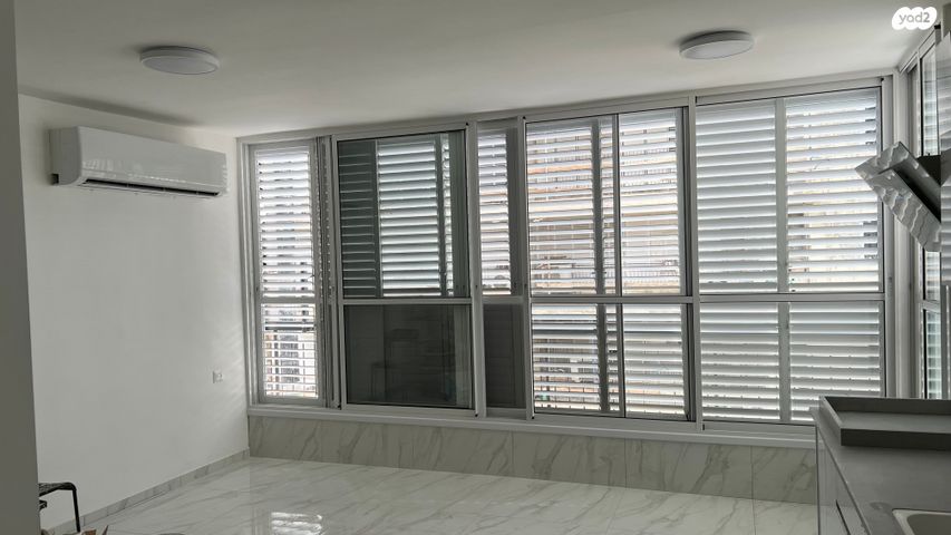 דירה, צ"ג בנות 20, רמב"ם, ראשון לציון