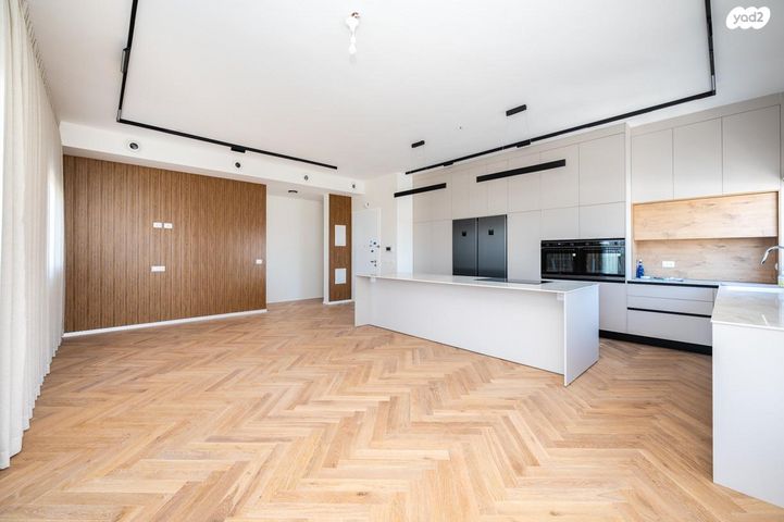 גג/ פנטהאוז, דרך הבנים 3, מרכז פרדס חנה, פרדס חנה כרכור