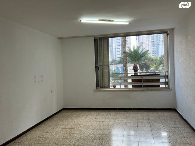 דירה, שדרות בן אב"י 25, מרכז העיר דרום, נתניה