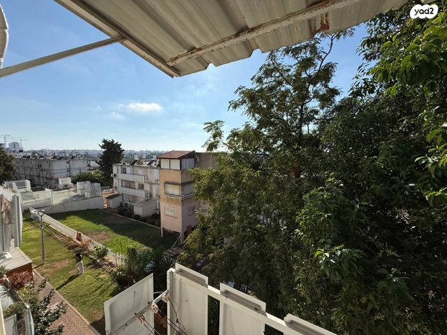 דירה, החלוץ 54, יצחק שמיר, נהריה