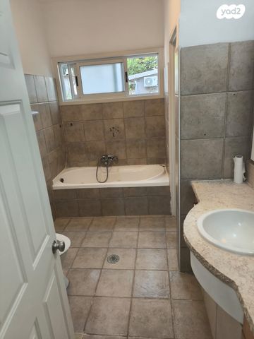 יחידת דיור, נחום 1, נווה שלמה, גדרה