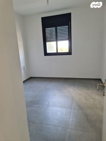 דירה, רועי קליין 7, קרית קריניצי, רמת גן