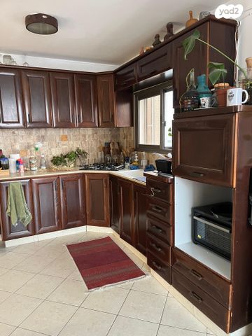 דירה, בן יהודה 33, מסדה, חיפה