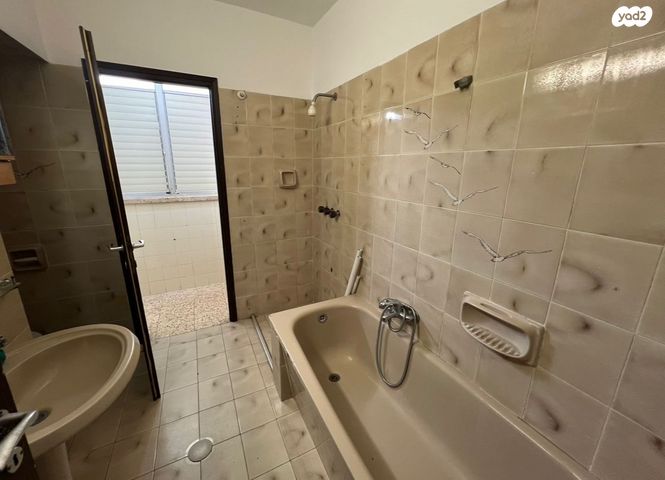 דירה, שדרות בן אב"י 25, מרכז העיר דרום, נתניה