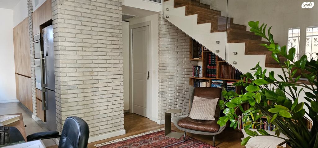 דופלקס, אבן סינא 7, עג'מי, גבעת העליה, תל אביב יפו