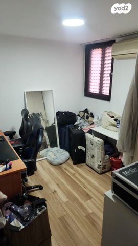 דירה, חנה סנש 10, יצחק שדה, אזור