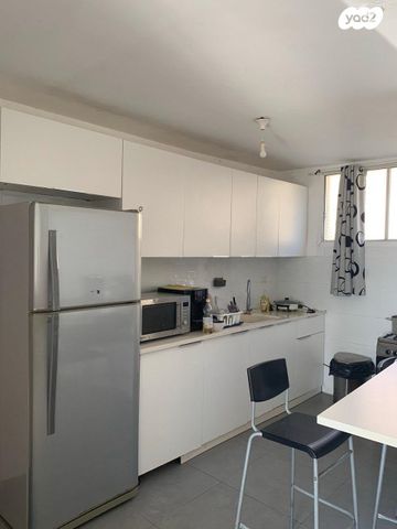 דירה, אסתר המלכה 31, נווה דוד, חיפה