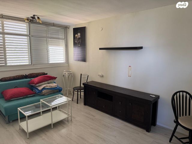 דירה, יצחק שדה 14, שיכון ג', קרית שמונה