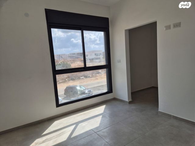 דירה, אלה 25, בת חפר, בת חפר